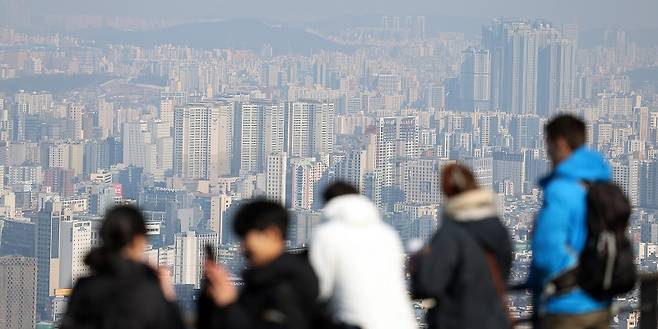 사진은 서울 남산에서 바라본 아파트단지 모습. 2024.1.30. (ⓒ뉴스1, 무단 전재-재배포 금지)