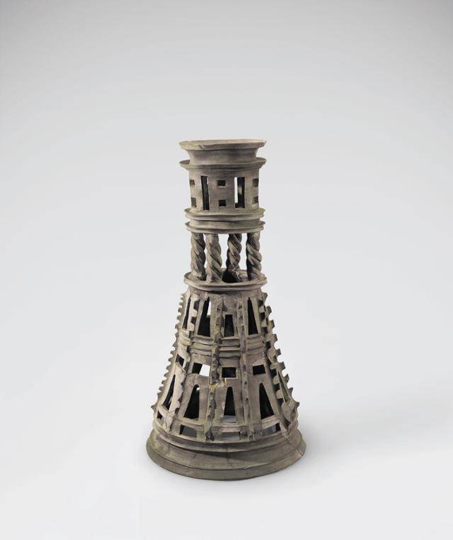 원통모양그릇받침, 4세기. 호림박물관 제공