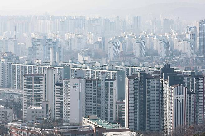 재건축 안전진단 면제 및 용적률 완화 등을 내용으로 하는 노후계획도시 특별법 적용대상이 기존 입안 당시에 비해 2배 이상으로 확대된 가운데 31일 서울 노원구 상계동 일대의 모습./연합뉴스