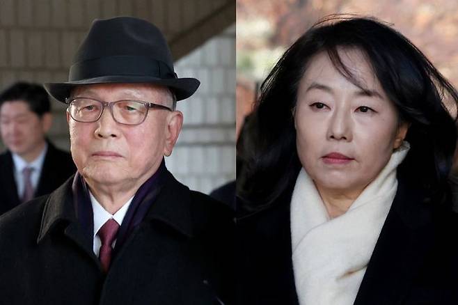 박근혜 정부 시절 이른바 '문화계 블랙리스트' 사건으로 재판에 넘겨진 김기춘(왼쪽) 전 대통령 비서실장과 조윤선 전 문화체육관광부 장관이 24일 서울 서초구 서울고등법원에서 열린 파기환송심에서 징역 2년과 1년 2개월을 각각 선고받은 후 법정을 나서고 있다.ⓒ뉴시스