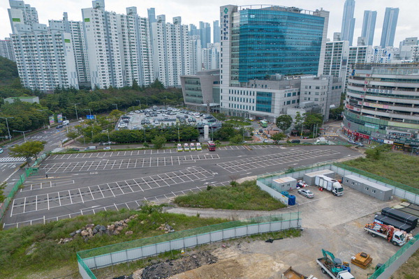 부산 해운대백병원과 부산시 소유 자동차 정류장 용지 전경. 국제신문 DB