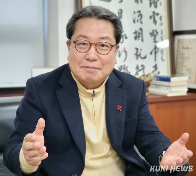 조광한 전 남양주시장이 1일 쿠키뉴스와 인터뷰에서 남양주 발전 정책을 설명하고 있다. 사진=임현범 기자