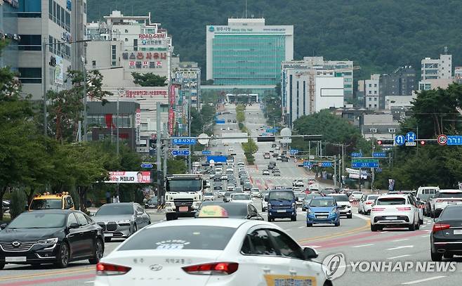 원주시청 앞 도로 [촬영 이재현]