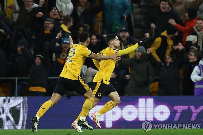 3-3 동점을 만든 페드루 네투 [AFP=연합뉴스]