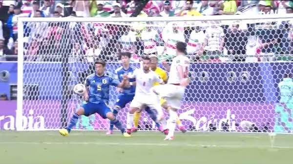 모리타 히데사마 팔에 맞은 공.&nbsp; PK가 선언되지 않았다. ⓒtvN