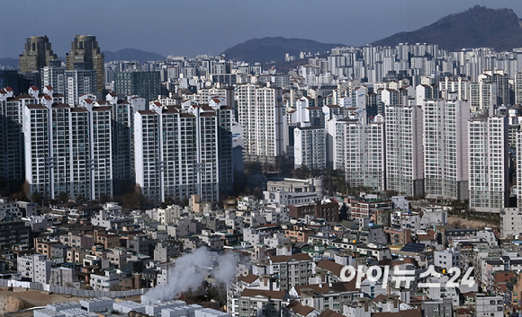 서울 아파트 경매물건 증가세 지속…은평스카이뷰자이 시세 절반에 낙찰