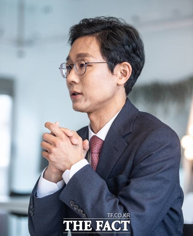 전상범 변호사는 1일 <더팩트>와의 인터뷰에서 "여기서 여의도, 강남 가는 데 너무 오래 걸린다"며 "강북 거주자 출퇴근 등 교통문제를 어떻게 해결해야 할 지에 대한 고민이 크다"고 말했다. /강북=이동률 기자