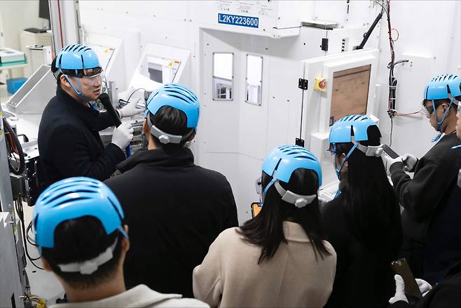 램리서치코리아는 지난해 11월 국내 미디어를 대상으로 경기도 동탄의 테크니컬 트레이닝 센터 등 주요 시설을 공개했다. [램리서치코리아 제공]