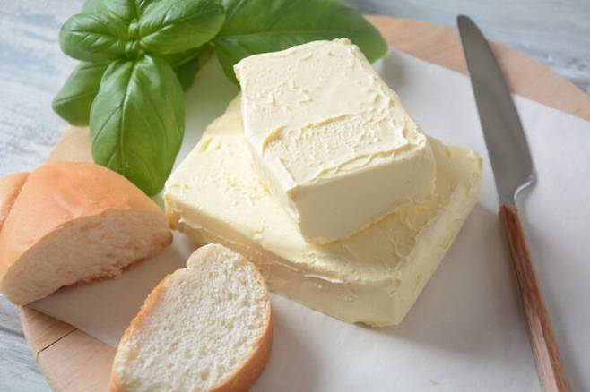 원유, 우유 등에서 얻은 동물성 기름으로 만드는 버터는 소금 여부에 따라 무염, 가염 등으로 나뉜다. [사진=게티이미지뱅크]