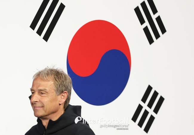  [사진=게티이미지] 위르겐 클린스만이 이끄는 대한민국 축구 국가대표팀(FIFA 랭킹 23위)은 6일 오후 6시(이하 현지시간) 카타르 알라이얀에 위치한 아흐메드 빈 알리 스타디움에서 2023 아시아 축구연맹(AFC) 아시안컵 4강 요르단(FIFA 랭킹 87위)전을 치른다. 한국은 호주를 연장전 끝에 격파하며 준결승에 진출했다.