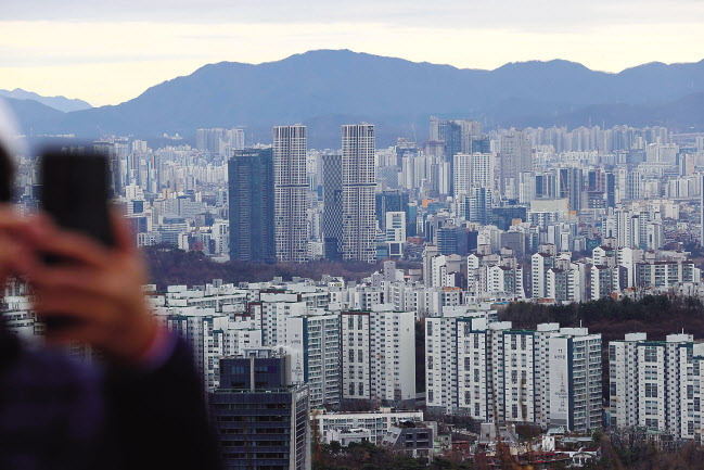 서울 남산에서 본 아파트 밀집지역 [연합]