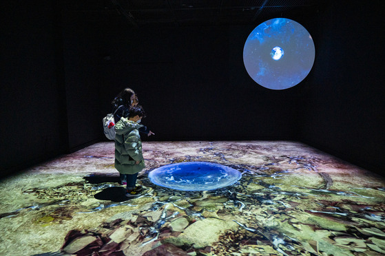 “Water Odyssey: Mirror” (2023) by Song Chang-ae [OSAN MUSEUM OF ART]