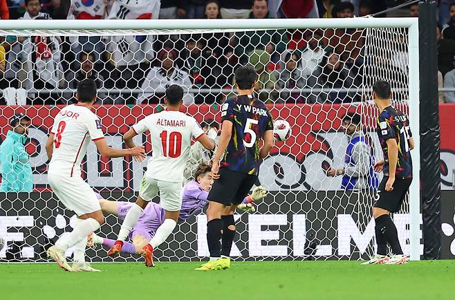 ▲ 조현우에게 요르단전을 묻자 “선제 실점을 하지 않는다면 이길 수 있겠다는 생각이 있었다. 결과가 너무 안 좋아서 마음이 아프다”라고 말했다 ⓒ연합뉴스