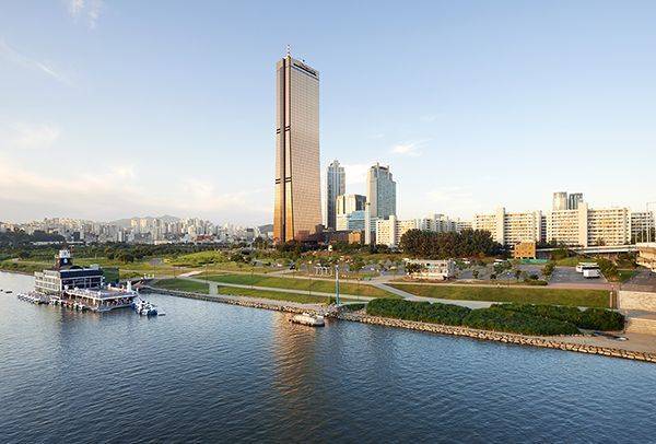 여의도에 자리 잡고 있는 63빌딩. [이미지출처=63아트]