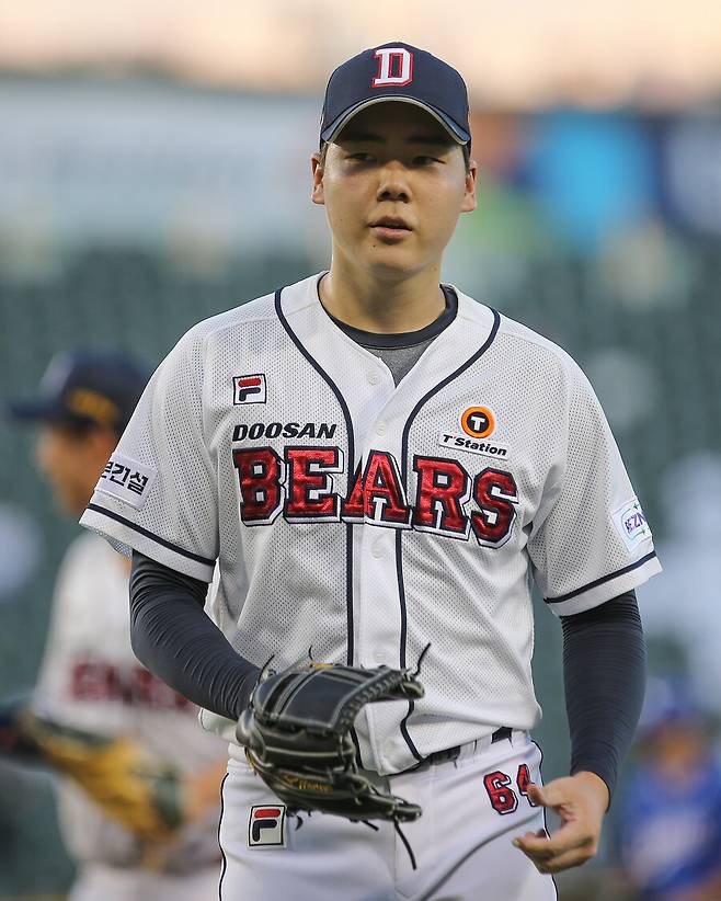 ▲ 두산 좌완투수 최승용이 생애 첫 억대 연봉 고지를 밟았다. ⓒ두산 베어스