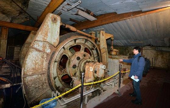 활옥동굴에는 광산 채굴 당시 사용하던 권양기를 볼 수 있다. 프리랜서 김성태