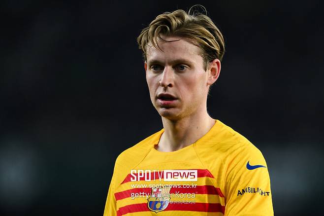 ▲ 프랭키 데용과 바르셀로나의 계약은 2026년까지다.