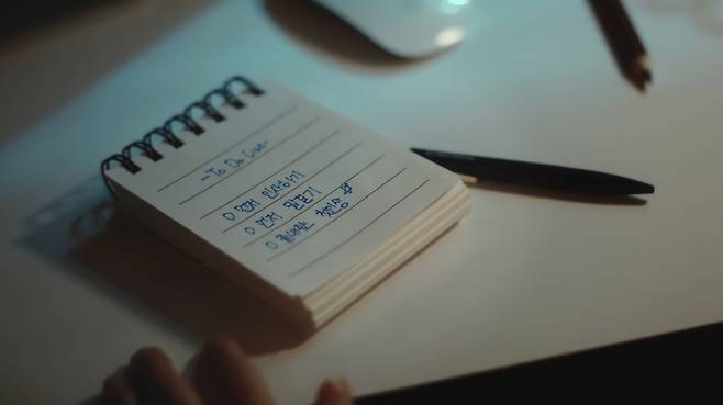 사진=투어스 뮤직비디오 캡처.&nbsp;