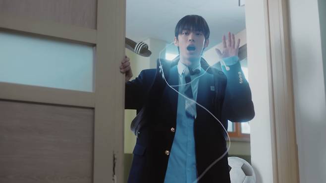 사진=투어스 뮤직비디오 캡처.&nbsp;