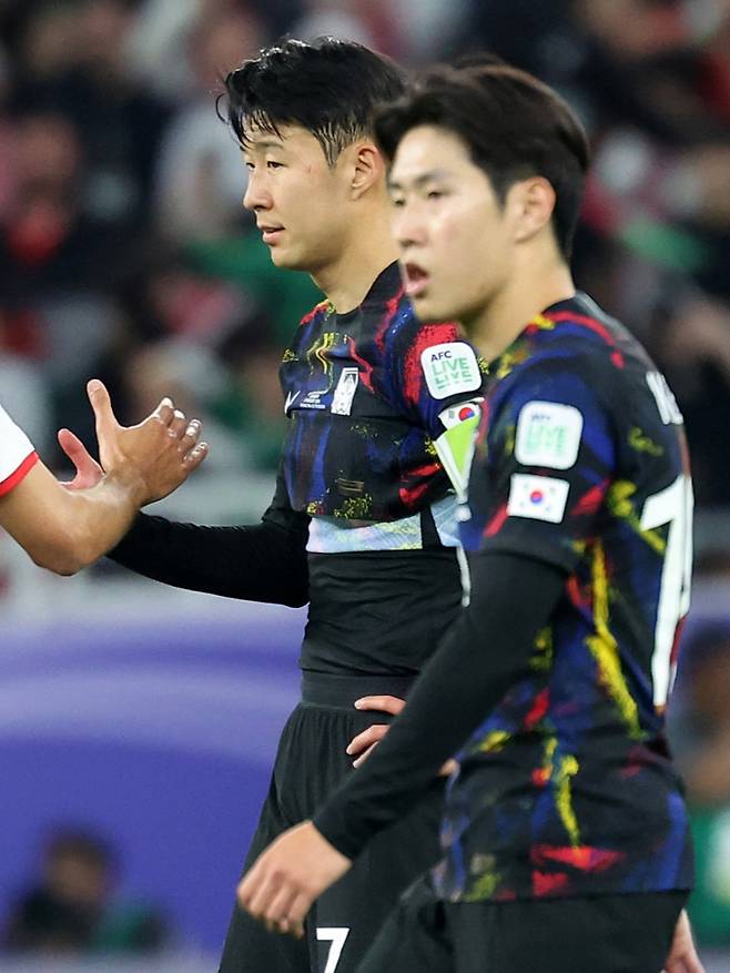 아시아축구연맹(AFC) 카타르 아시안컵 기간 중 갈등을 빚은 것으로 알려진 손흥민(토트넘)과 이강인(파리 생제르맹)의 모습. /사진=뉴스1