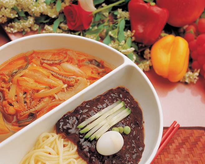 중식 대표 메뉴인 짜장면과 짬뽕은 국물 여부와 맛을 기준으로 고르는 사람이 많다. [사진=게티이미지뱅크]