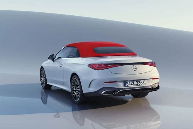 CLE 카브리올레 후면