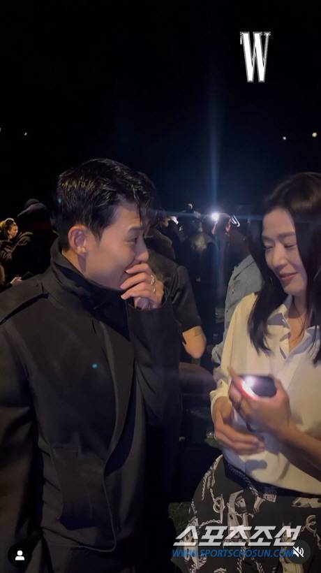 사진 출처=W코리아 공식 계정