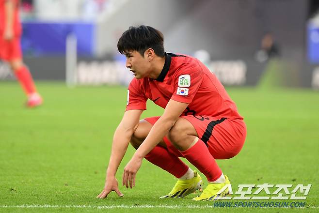 20일(현지시간) 카타르 도하 알투마마 스타디움에서 열린 2023 아시아축구연맹(AFC) 카타르 아시안컵 대한민국과 요르단의 경기. 이강인이 숨을 고르고 있다. 도하(카타르)=박재만 기자 pjm@sportschosun.com/2023.01.20/