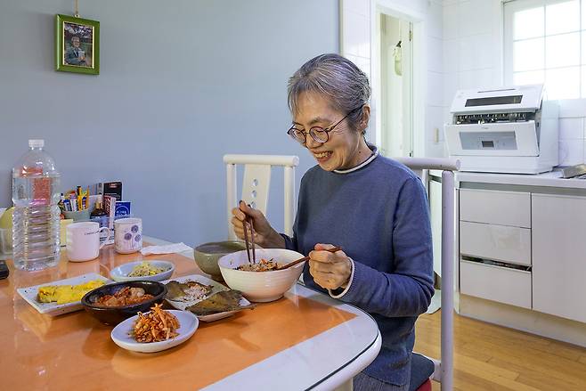 집에서 ’혼밥‘을 해도 정성껏 차려 먹는다. ⓒ시사IN 박미소