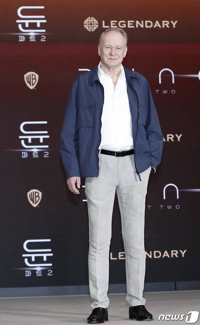 배우 스텔란 스카스가드가 21일 서울 영등포구 콘래드 서울 호텔에서 열린 영화 '듄: 파트2‘(감독 드니 빌뇌브) 내한 프레스 컨퍼런스에서 포즈를 취하고 있다./사진=뉴스1