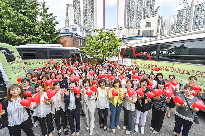 지난해 6월 하절기 혈액수급난 해소를 위해 서울 강북지역 신자 176명이 ‘서울월계 하나님의 교회’에서 개최된 ‘전 세계 유월절사랑 생명사랑 헌혈릴레이’에 참여해 생명나눔 가치를 실현했다.