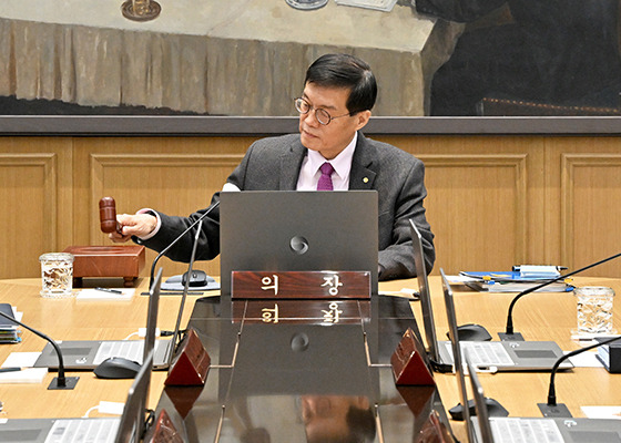 BOK Governor Lee Chang Yong. [Photo by Press Corp.]