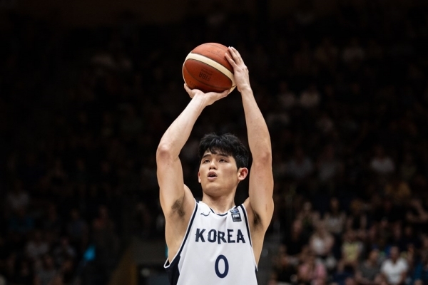 하윤기의 골밑 장악력은 호주를 상대로도 빛났다. 사진=FIBA 제공