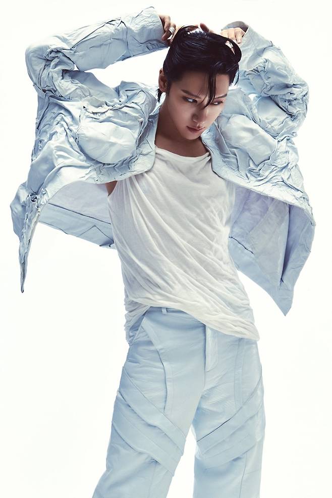 타이틀곡은 리드미컬하고 중독성 있는 비트감과 오묘한 분위기의 베이스, 기타 리프가 어우러진 팝 댄스곡이다. NCT 공식 트위터