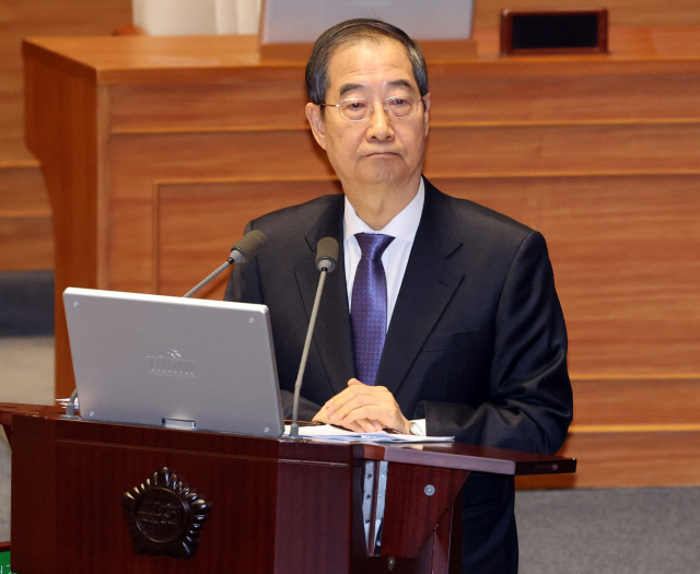 한덕수 국무총리가 22일 국회 본회의 대정부질문에서 답변하고 있다. 연합뉴스 스