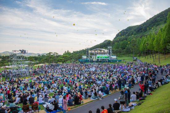 서원밸리는 2000년부터 매년 5월 넷째주에 무료 그린콘서트를 펼치고 있다.