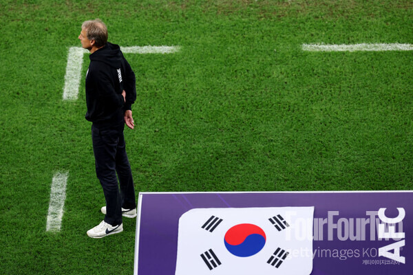 사진=게티이미지. 한국의 2023 아시아축구연맹(AFC) 카타르 아시안컵 우승 실패로 경질된 위르겐 클린스만 대한민국 축구 국가대표팀 전 감독이 독일과 한국 이중 국적을 가진 선수의 발탁을 추진했던 사실이 알려졌다.