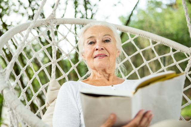 ▲ 흰머리를 기른 노인 [아이클릭아트 자료사진]