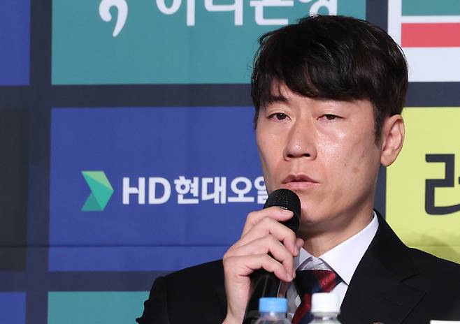 2024시즌 출사표 던지는 김은중 수원 FC 감독

<저작권자(c) 연합뉴스, 무단 전재-재배포, AI 학습 및 활용 금지>