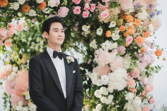 사진은 tvN 드라마 '눈물의 여왕'에서 백현우 역을 맡은 배우 김수현. /사진=tvN 제공