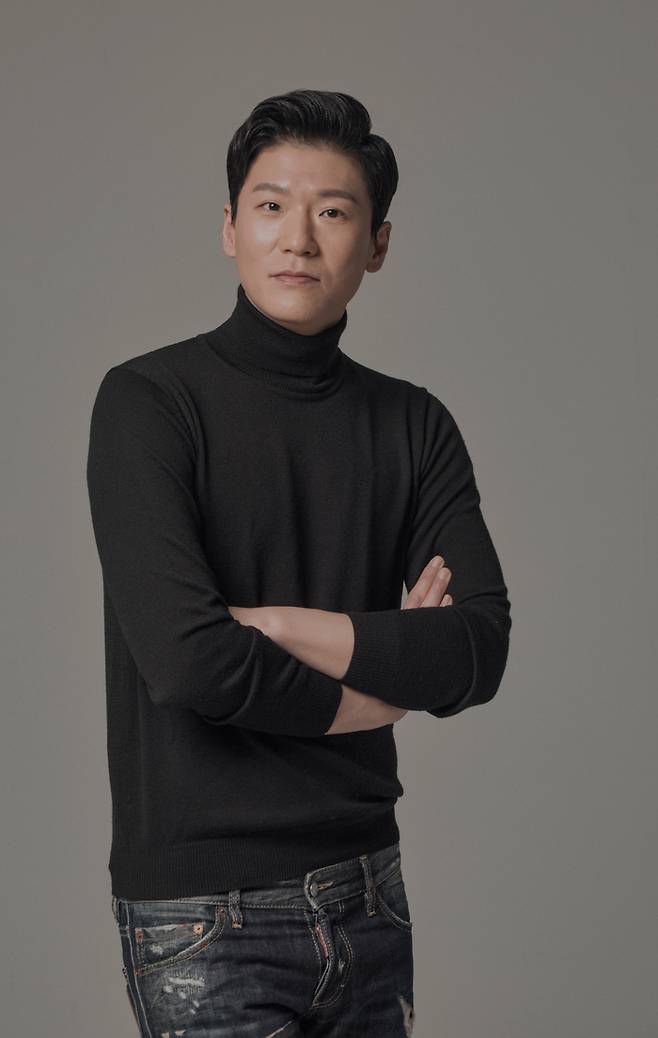 배우 유정호. 아이오케이컴퍼니.