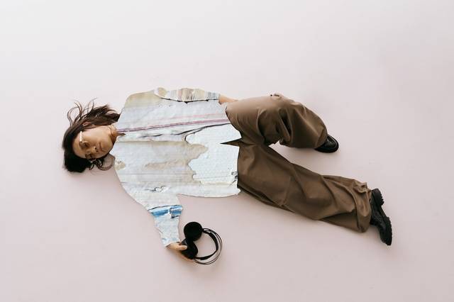 최유리가 만든 곡 '여행'은 김범수가 들려주고 싶었던 이야기를 아우르고 앨범 제목이 됐다. 앨범은 데뷔 25주년을 맞은 김범수가 음악 인생을 뒤돌아보며 아티스트로서의 삶을 여행으로 표현한 자전적인 이야기가 담겼다. /영엔터