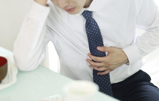 복통의 원인을 파악하려면 통증 부위를 살펴야 한다ㅣ출처: 클립아트코리아