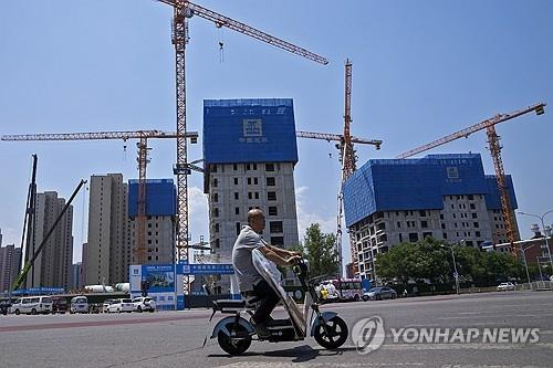 중국 베이징의 한 건설 현장 [AP 연합뉴스 자료사진]