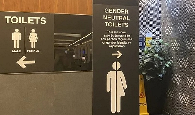 지난해 8월 싱가포르 선텍 컨벤션센터에 등장한 ‘성중립 화장실’ 모습.