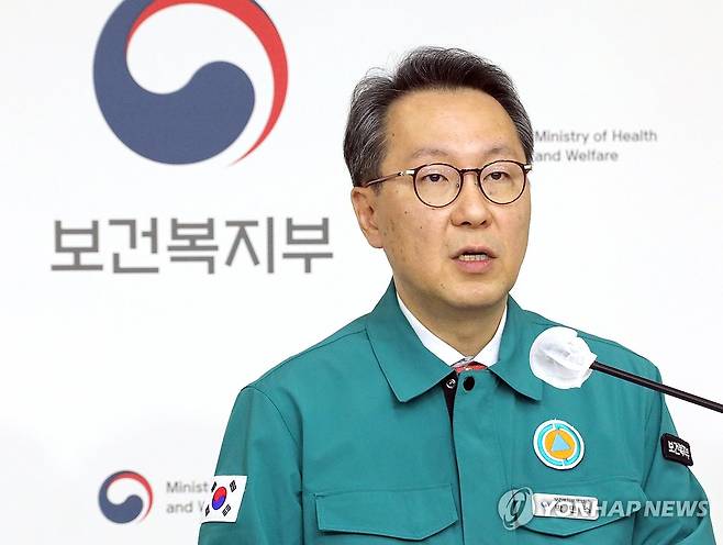 복지부 "3개월 면허정지 받으면 전문의 취득 1년 이상 늦어질 것" (서울=연합뉴스) 배재만 기자