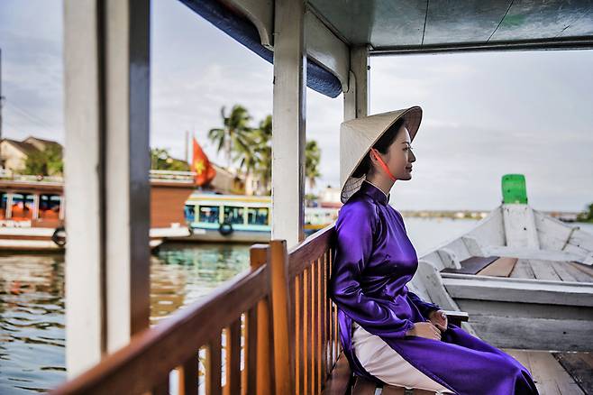 아오자이 입은 베트남 여인 [티몬 제공]