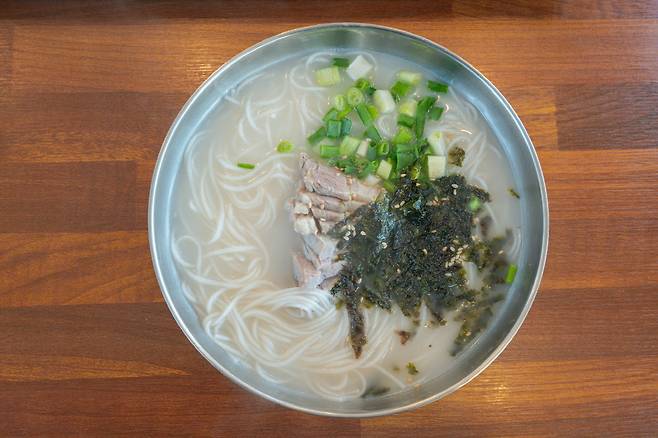 새물국수, 베지근한 맛이 아주 일품이다