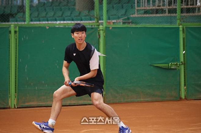 2024 소프트테니스 국가대표 선발전 남자단식 1위를 차지한 서울시청의 박기현. 대한소프트테니스협회