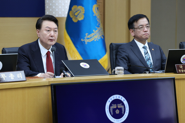 윤석열 대통령이 6일 세종특별자치시 정부세종청사에서 열린 국무회의에서 발언하고 있다. 연합뉴스